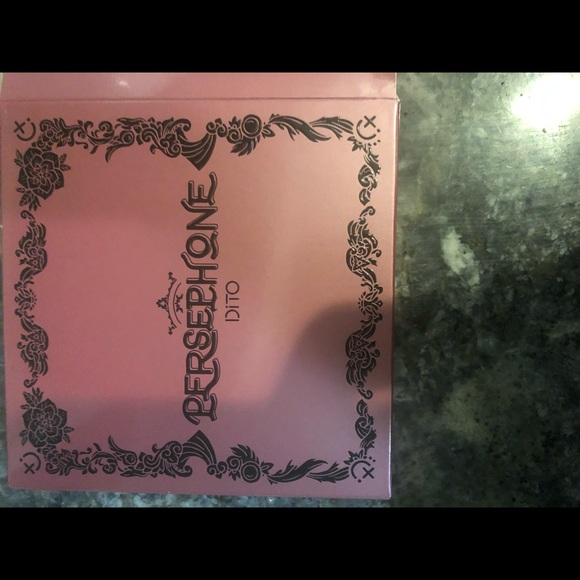 DITO eye makeup palette. - Picture 3 of 5